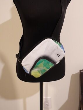 Rareform Zion Sling Bag